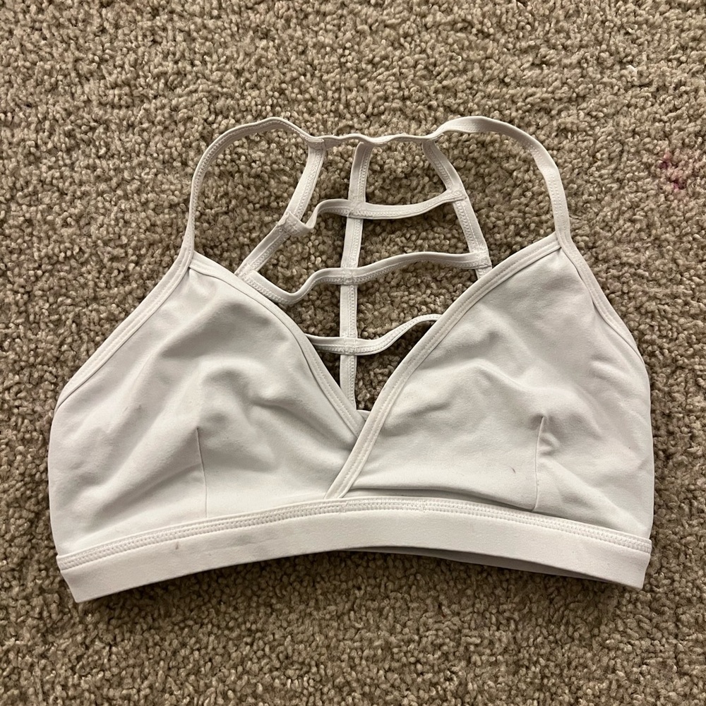 Born primitive uncaged sports bra
